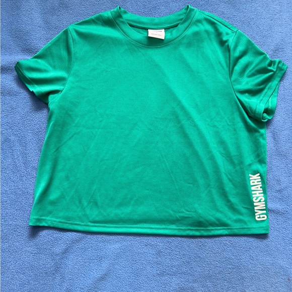 Gymshark crop shirt - Picture 1 of 2